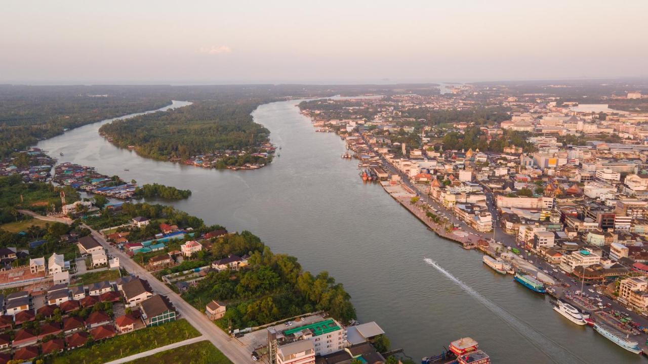Sleepbox Hostel Suratthani Szuratthani Kültér fotó