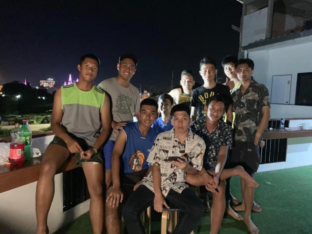Sleepbox Hostel Suratthani Szuratthani Kültér fotó