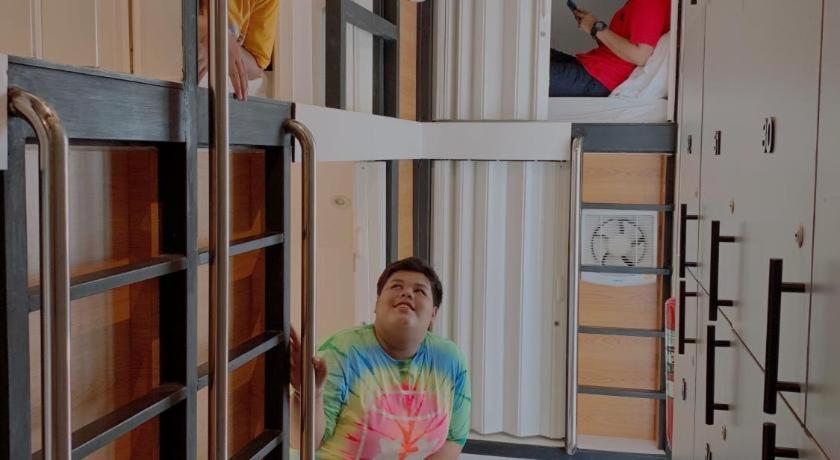 Sleepbox Hostel Suratthani Szuratthani Kültér fotó