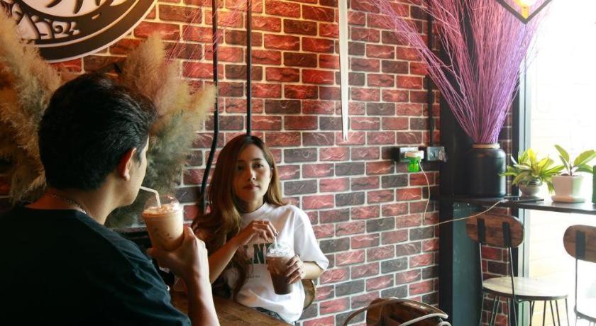 Sleepbox Hostel Suratthani Szuratthani Kültér fotó